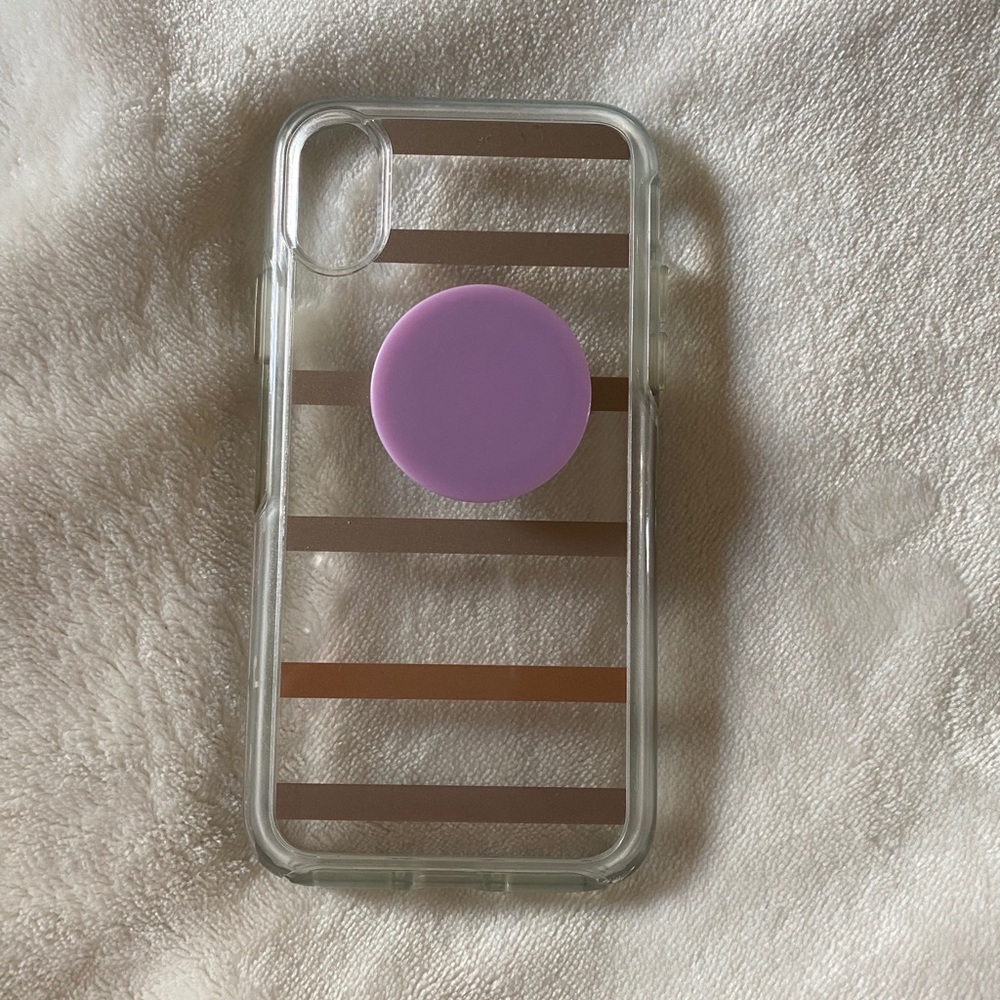 iPhone X Otterbox case with purple pop socket